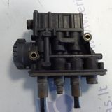 Volvo FH air suspention control valve 21083657