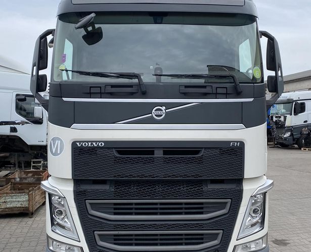 2015 Volvo FH4 lastebil demonteres for deler