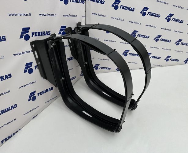 Mercedes Benz kuro bakų laikikliai / kronšteinai 700x650 - Ferikas