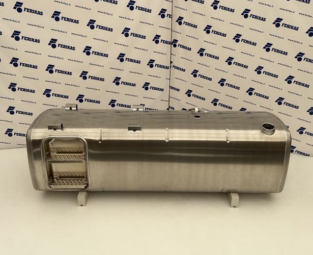 Zbiornik paliwa DAF 765L 620x675x2110 ze stopniami - 1944802